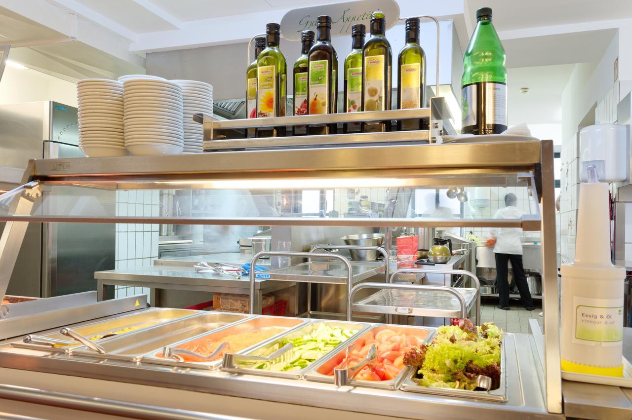 - Myrthengasse Hostal *